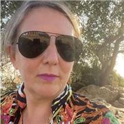 Diplomata con esperienza impartisce lezioni a ragazzi /e elementari,medie ,superiori